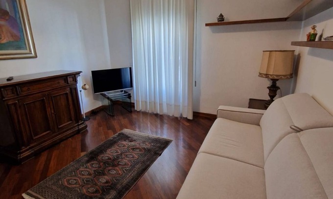 Guastalla Apartment | Cathedral - Fountain with Terrace