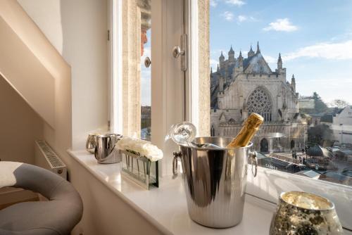 Exeter Apartment | Exclusive Cathedral View Apartment in Exeter - 4 Star Rated