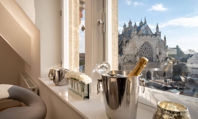 Exeter Apartment | Cathedral View: Unmatched Stay on Cathedral Green