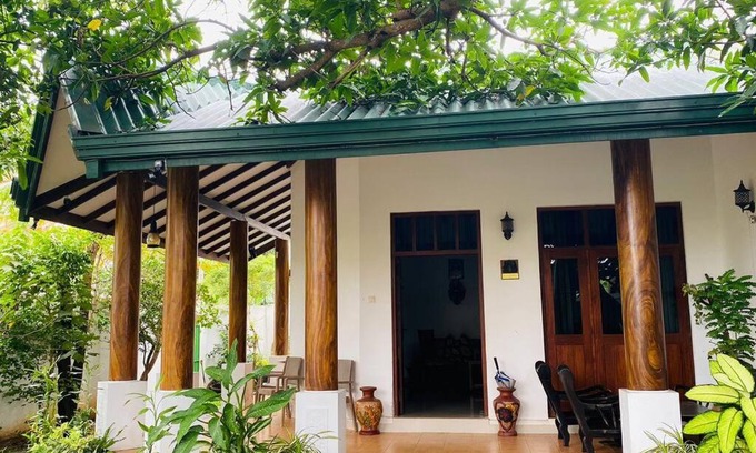Kanuwana House | Family-Friendly Catherine Villa near Colombo Airport