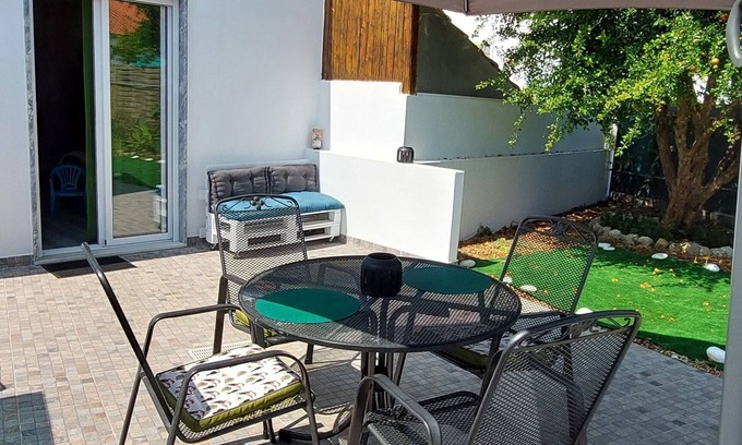 Vila Nova De Cacela House | Discover Catita Home: Pet-Friendly Retreat with Spa & Hot Tub