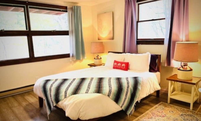 Shandaken Apartment | Ideal Catskills Weekend Getaway in Farmhouse Apartment #1