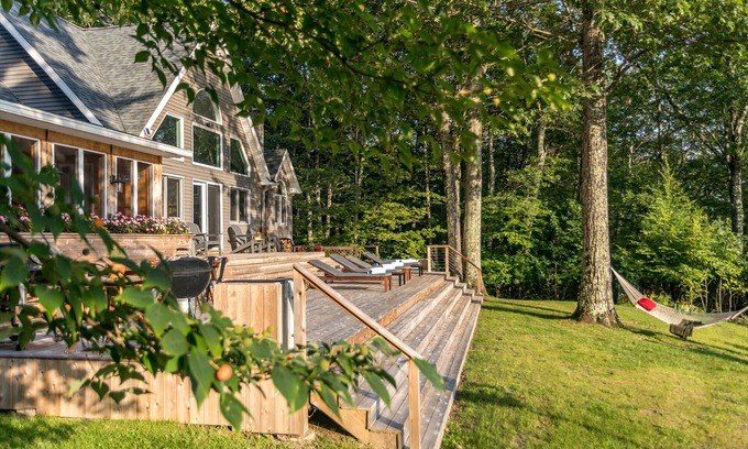 Catskill House | Seaside Serenity at Catskill Mountain House – Rated 10/10