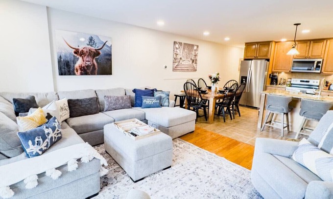 East Jewett Apartment | Unforgettable Stay at Owls Roost Catskills - Pet Friendly Retreat