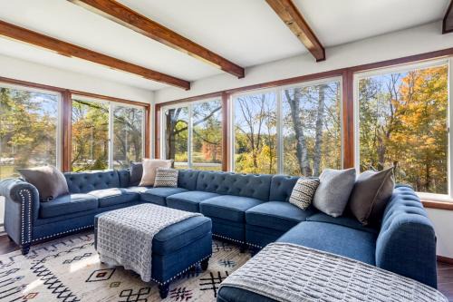 Narrowsburg House | Modern Colonial Getaway by the Delaware River in Catskills