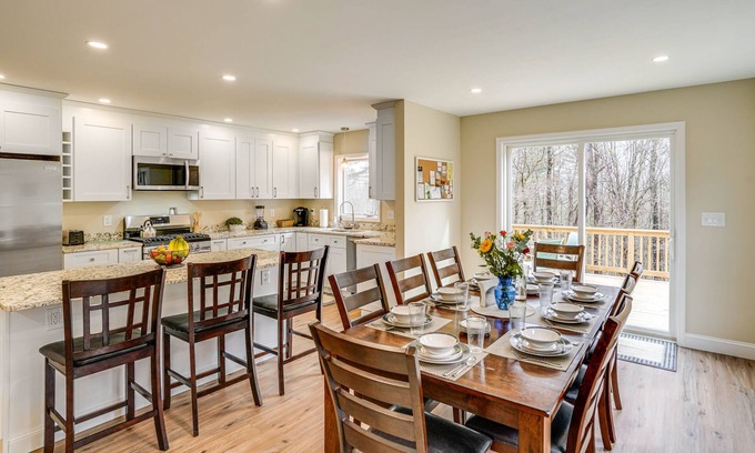 Greenville House | Unforgettable New York Escape with Game Room & Deck