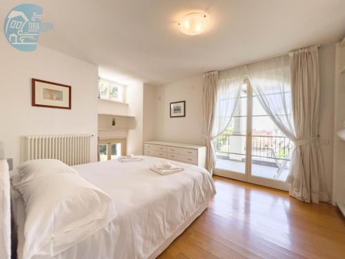 Citta Nuova-Barriera Nuova-San Vito-Citta Vecchia Apartment | Elegant Cattedrale 5 Tirabora: Family-Friendly with Hot Tub