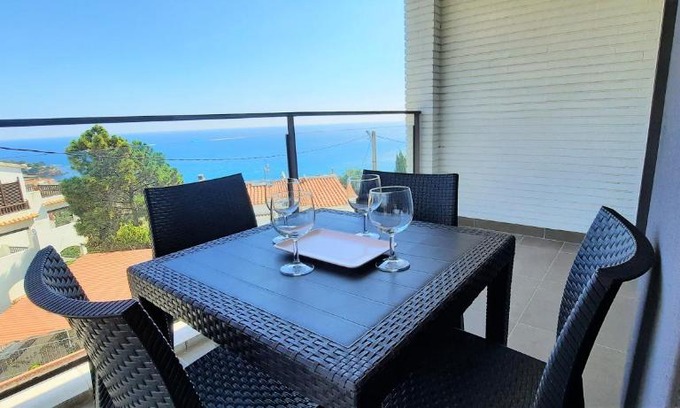 Llanca Apartment | Premier CAU DEL LLOP 2: Pet-Friendly with Ocean Views