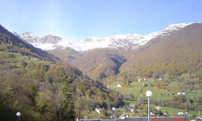 Cauterets Ski Chalet | Cozy Cauterets Chalet: 2 Bedrooms near Ski Lifts & Spa