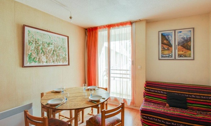Cauterets Apartment | Cozy Studio Cauterets for 3 with Spa & Pet-Friendly Options