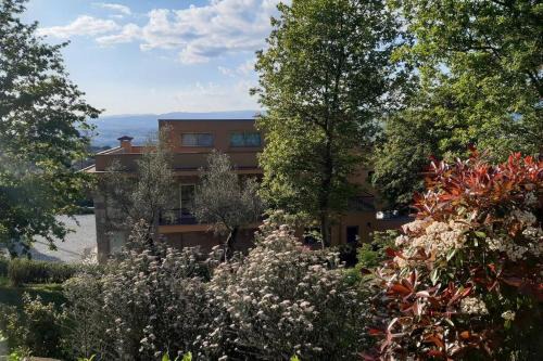 Portela Apartment | Family-Friendly Getaway at Cavado's Heights, Braga