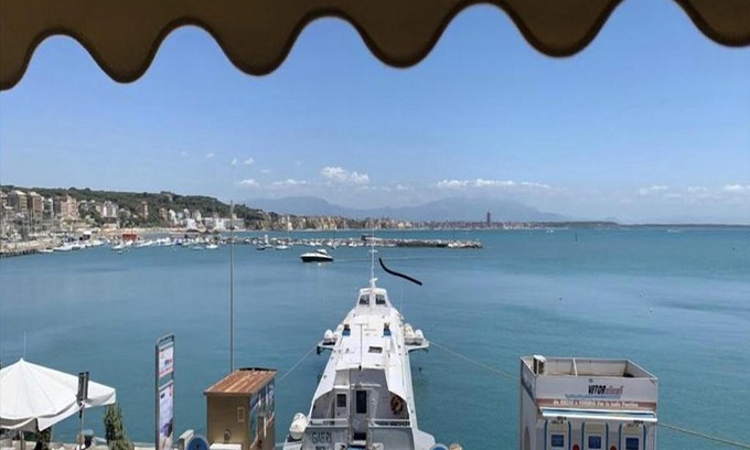Anzio House | Elegant Cavalieri D'Oro House - Family-Friendly Retreat