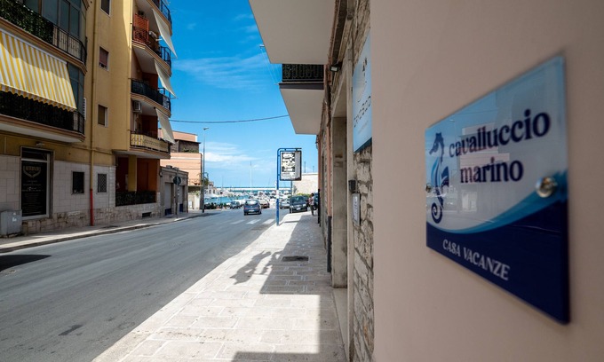 Bisceglie Apartment | Cozy Cavalluccio Marino: Steps from the Sea in Bisceglie