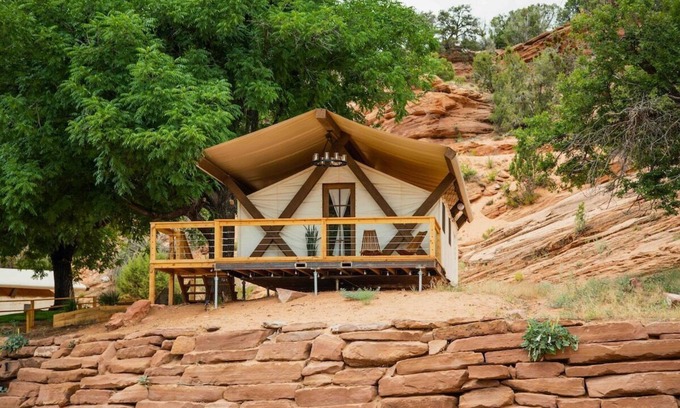 Kanab Cabin | Discover Cave Lakes Canvas Cabin Suite #1 for Families