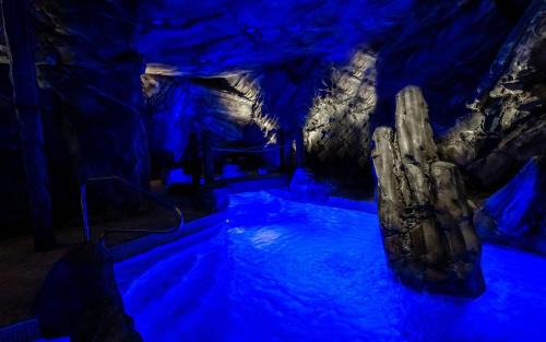 Pigeon Forge Villa | Cavern Cascades