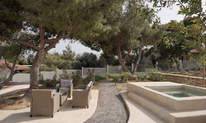Isthmia House | Relaxing Cavos Residence with Private Jacuzzi & Ocean Views