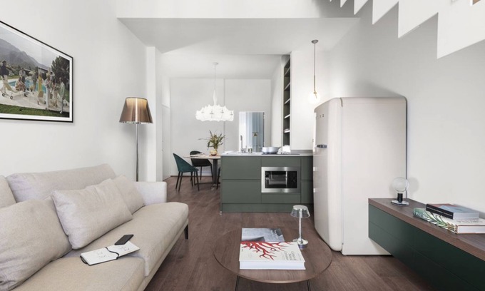 San Lorenzo Apartment | Top-Rated Cavour Deluxe Apartment in Central Florence
