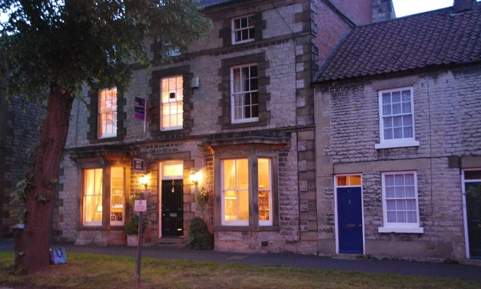 Pickering Bed & Breakfast | Experience Cawthorne House: 4-Star Stay with Breakfast & Kitchen