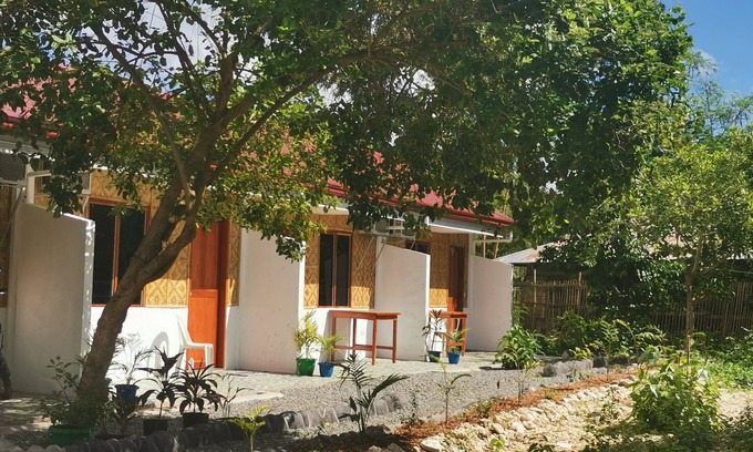 Danao House | Budget-Friendly Cayabyabs Apartment with Kitchen & Breakfast
