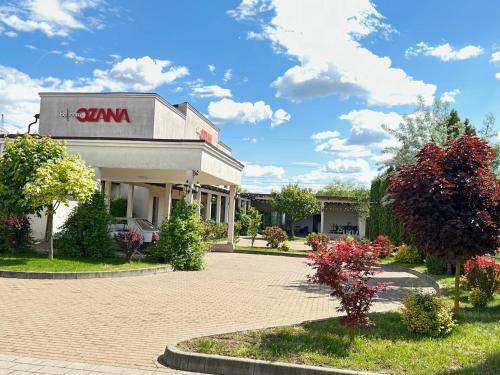 Beclean Hotel | Family-Friendly Getaway at Cazare Ozana Figa