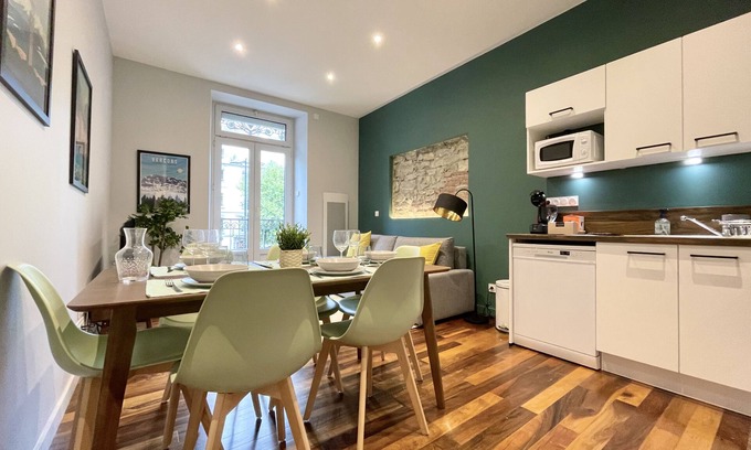 Quartier Hyper-Centre Apartment | Family-Friendly Stay at CD L'Ainé with Easy Tram Access