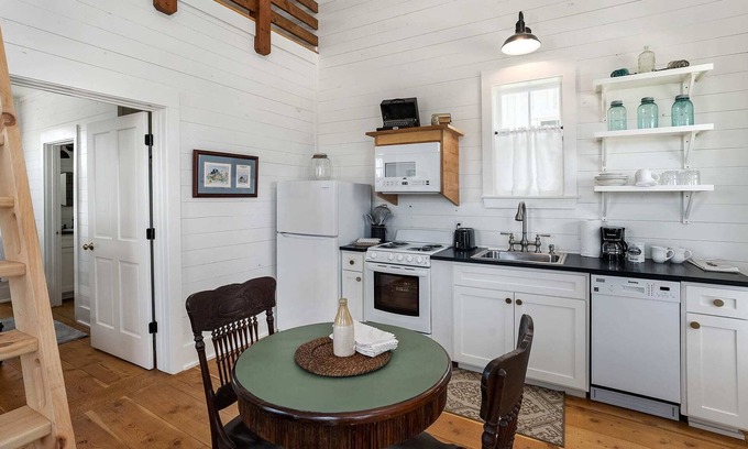 Driftwood Cabin | Cedar Break - Family Cabin A