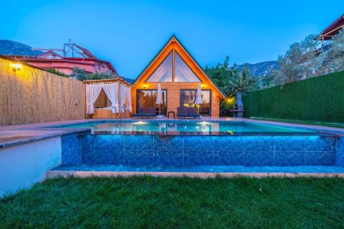 Oludeniz Apartment | Relaxing Private Pool Bungalow in Fethiye - Rated 9/10