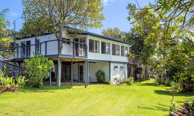 Bendalong House | Cedar Cottage at Washerwomans Bendalong
