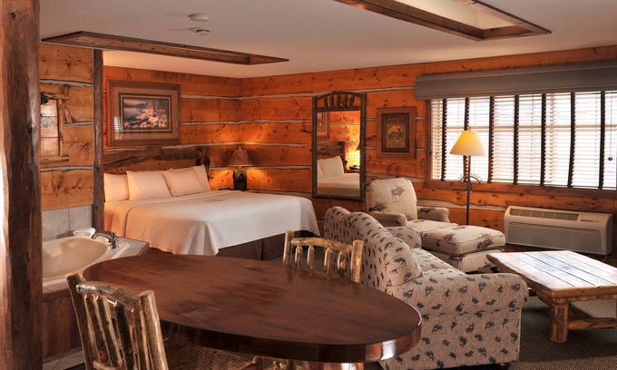 Rothschild Hotel | Discover Cedar Creek Hotel Wausau - Family-Friendly Retreat