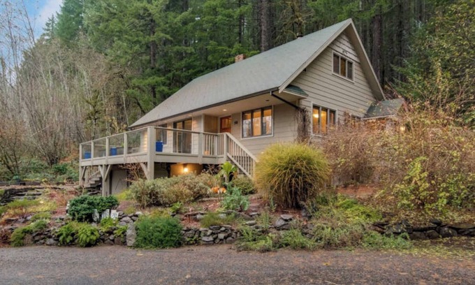 Carson House | Cedar Creek Sanctuary: Outdoor Adventure & Family Amenities