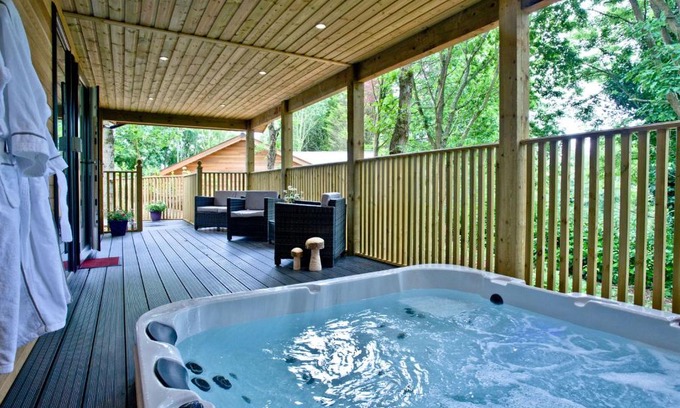 Exeter House | Discover Cedar Lodge: 5-Star South View Retreat in Exeter
