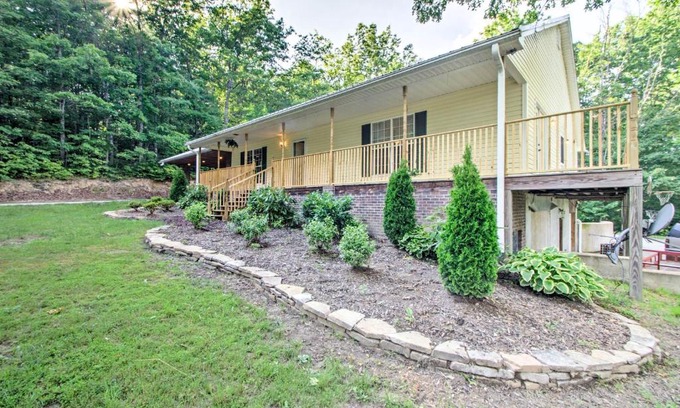 Cedar Mountain House | Explore Cedar Mountain House: Pet-Friendly Retreat Near Trails