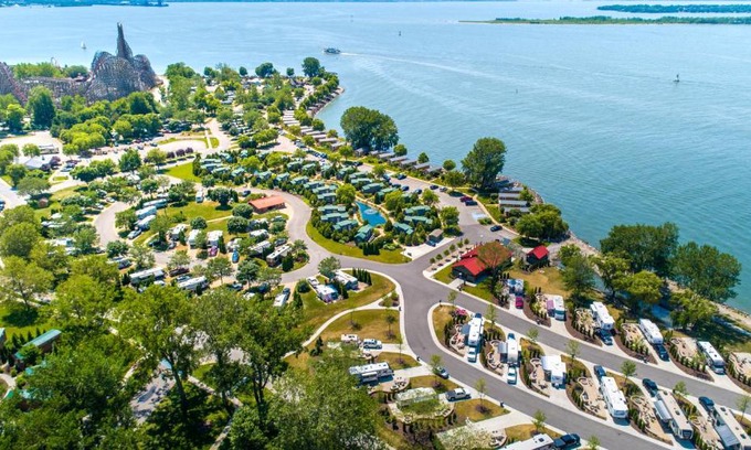Sandusky Other | Ocean View Retreat at Cedar Point's Lighthouse Point