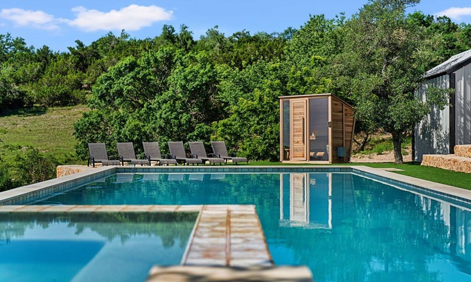 Leander House | Top-Rated Ranch Retreat: Pool, Spa & Pickleball Fun