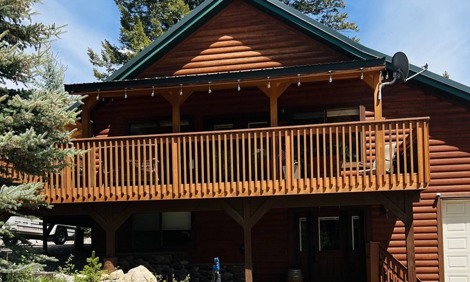 Thayne Cabin | Cedar Woods Cabin On Beautiful Star Valley Ranch