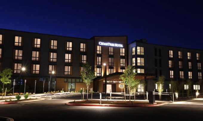 Hillsboro Hotel | Welcoming Cedartree Hotel in Portland Hillsboro - Rated 9.3