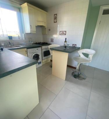 Portahack Apartment | Top-Rated Ceecliff Flat with Ocean View & Pet-Friendly Perks