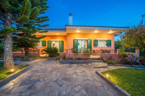 Razata House | Discover the Cefalonian Hideaway: Pet-Friendly Retreat