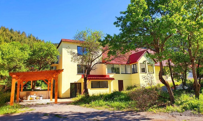 Donovaly House | Cozy Apartment Haven in Donovaly-Hanesy for Families