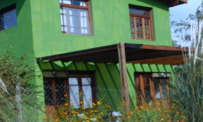 Calamuchita Valley Apartment | Discover Celandine: Family-Friendly Stay with Kitchen Amenities