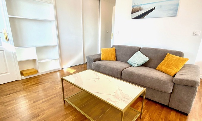 Bernieres-sur-Mer Apartment | Experience Celeno YourHostHelper: Family-Friendly Comfort