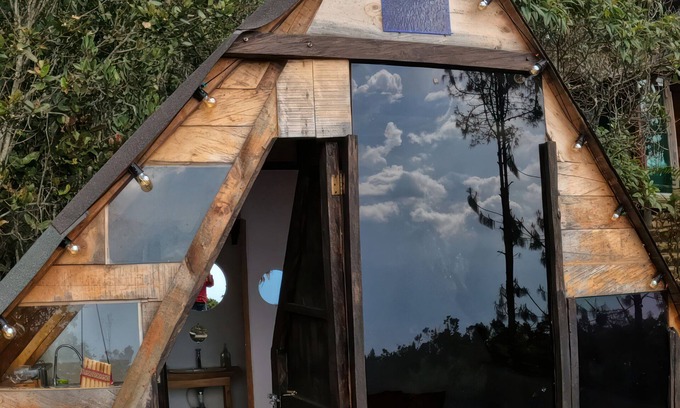 Medellin Cabin | Celestial Chalet: Pet-Friendly with Spa and Private Parking