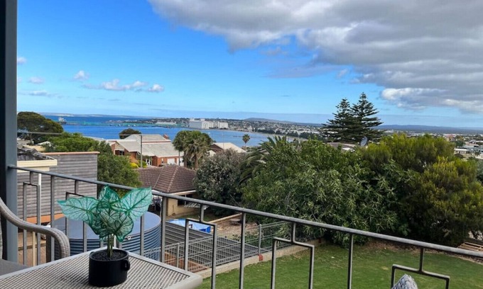 Port Lincoln House | Celestial Heights - Unmatched Views with Family-Friendly Amenities