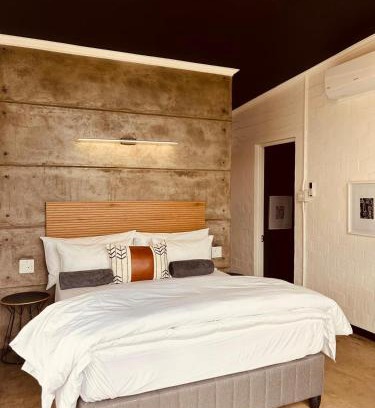 Robertson Apartment | Cellar Pods Red