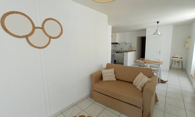 Celles-sur-Belle House | Ideal Getaway at Celles sur Belle with Spa & Hot Tub