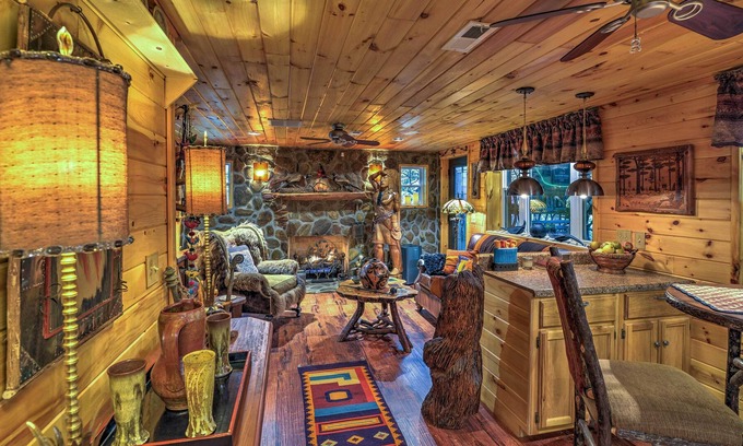 Celo Cabin | Celo Cabin w/ Deck in Pisgah National Forest