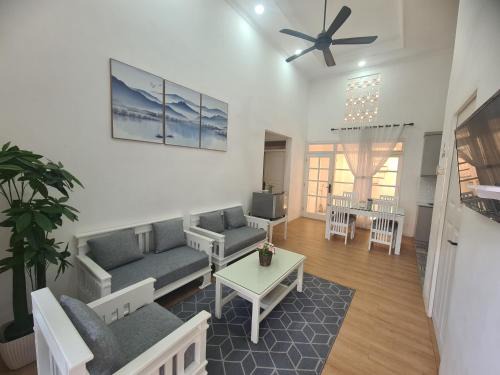 Bogor Timur House | Family-Friendly Getaway at Cemara Homestay