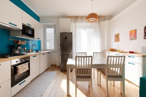 Ghisolfa Apartment | Discover Cenisio - Bullona: Modern Suite for Families