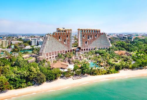 North Pattaya Resort | Oceanfront Bliss at Centara Grand Mirage Beach Resort