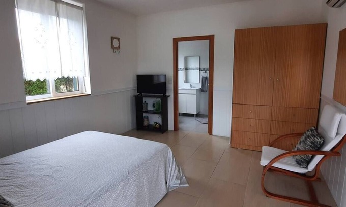 Oliveira do Bairro House | Family-Friendly Stay at Centenária - Apart. Duplo 103